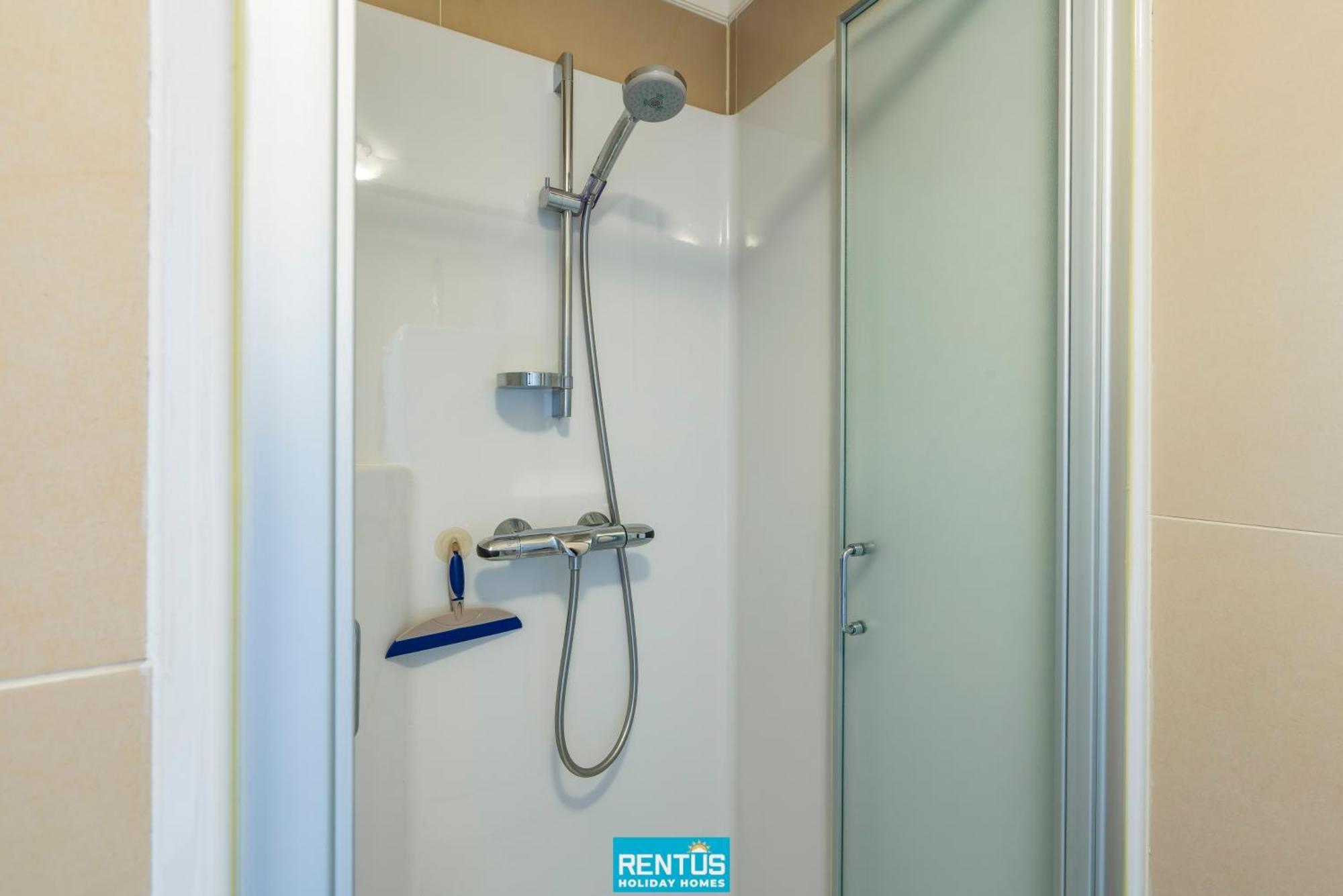 Bekehof - Apartment In The City Centre Of ניופורט מראה חיצוני תמונה